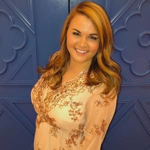 Meet your Posher, Michaela